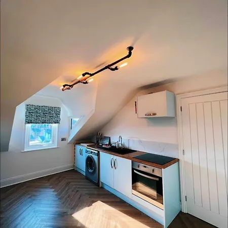 Penthouse 333a Apartment